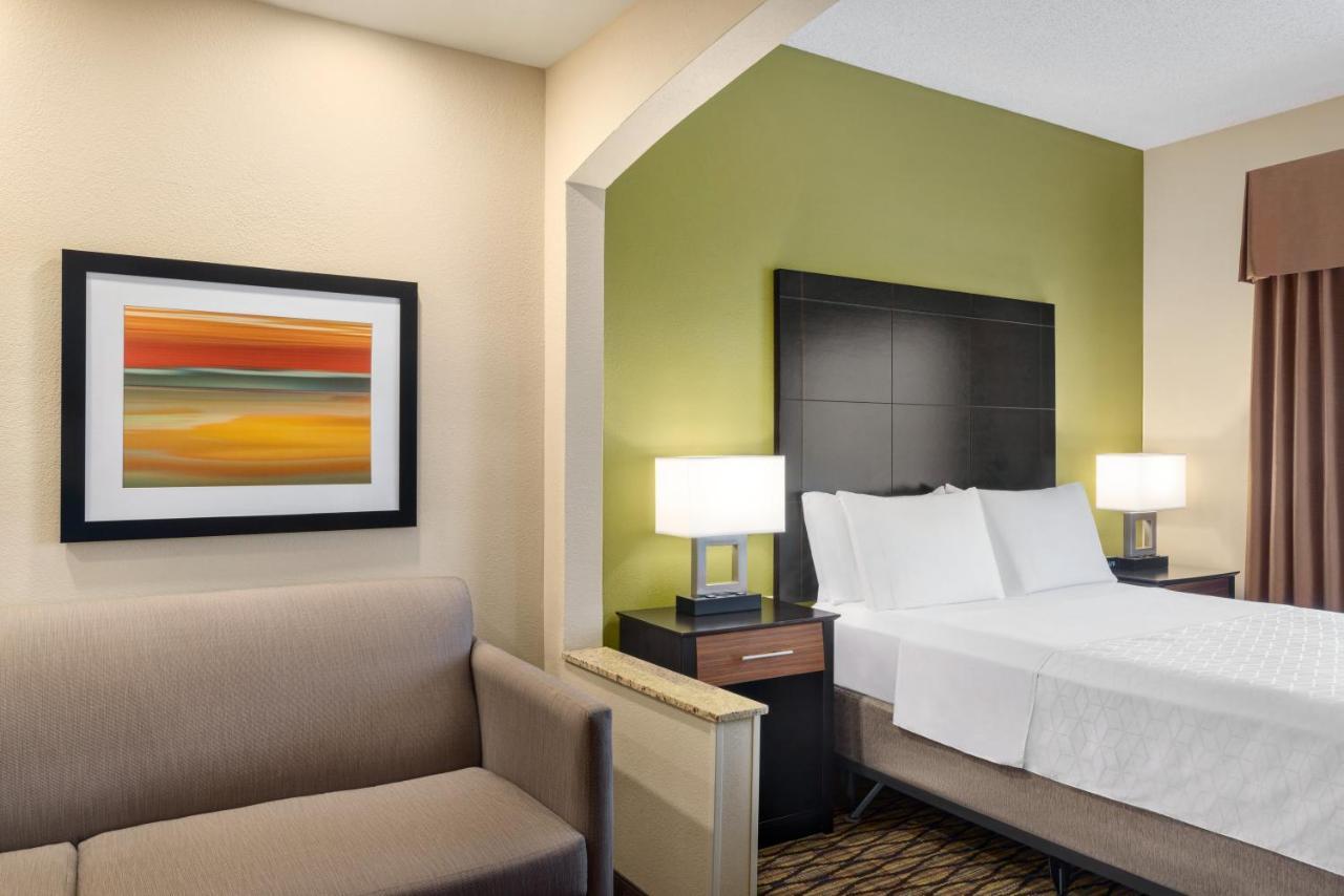 Holiday Inn Express Hotel & Suites Edmond By Ihg Exterior foto