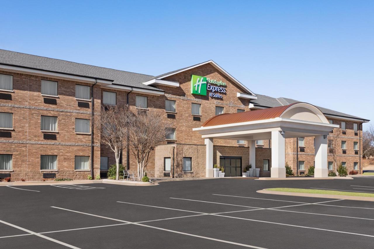 Holiday Inn Express Hotel & Suites Edmond By Ihg Exterior foto