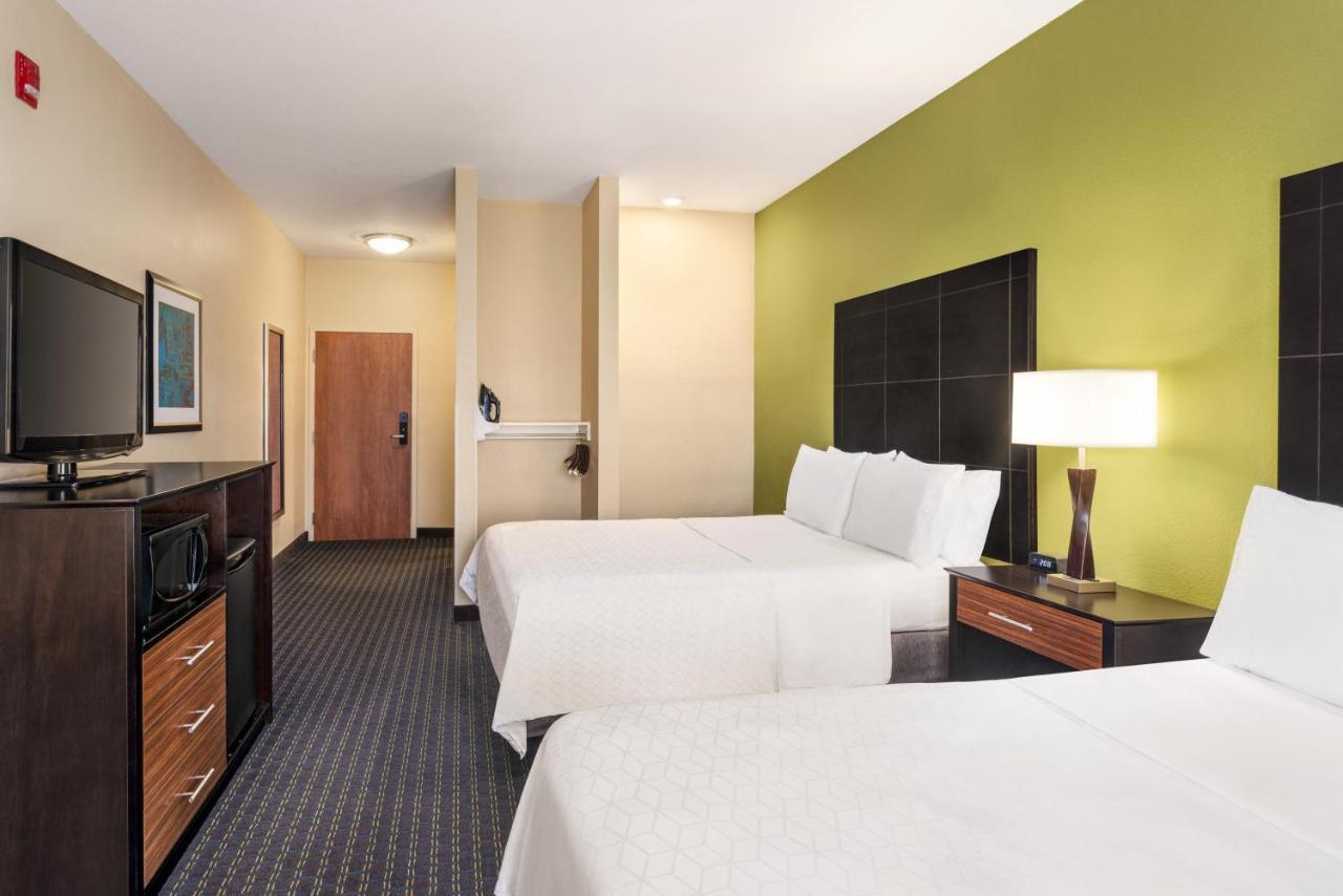 Holiday Inn Express Hotel & Suites Edmond By Ihg Exterior foto