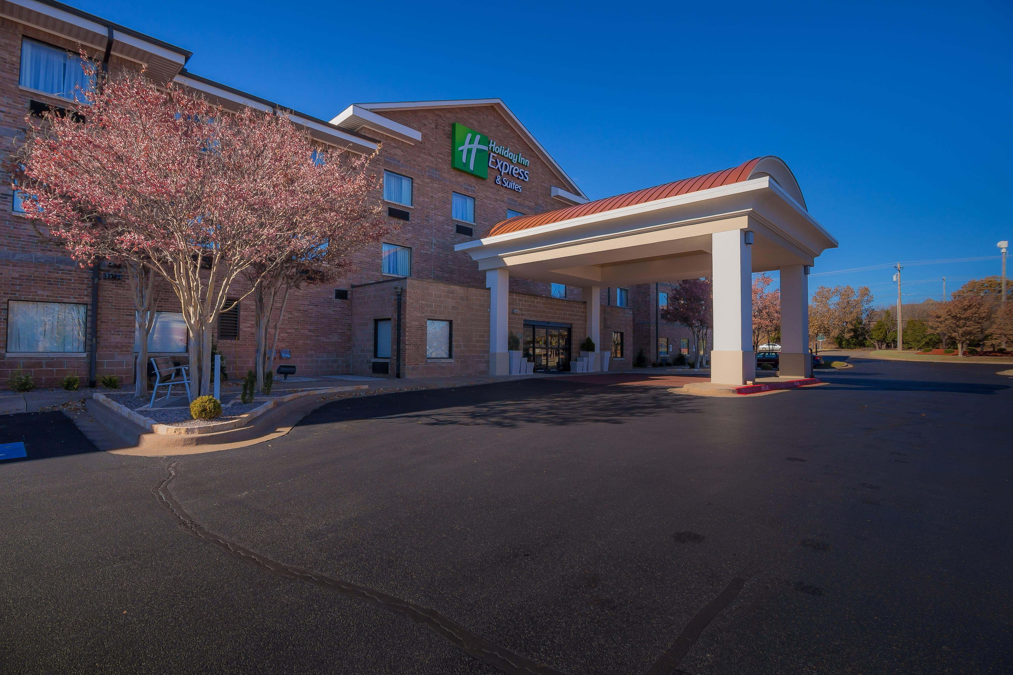 Holiday Inn Express Hotel & Suites Edmond By Ihg Exterior foto
