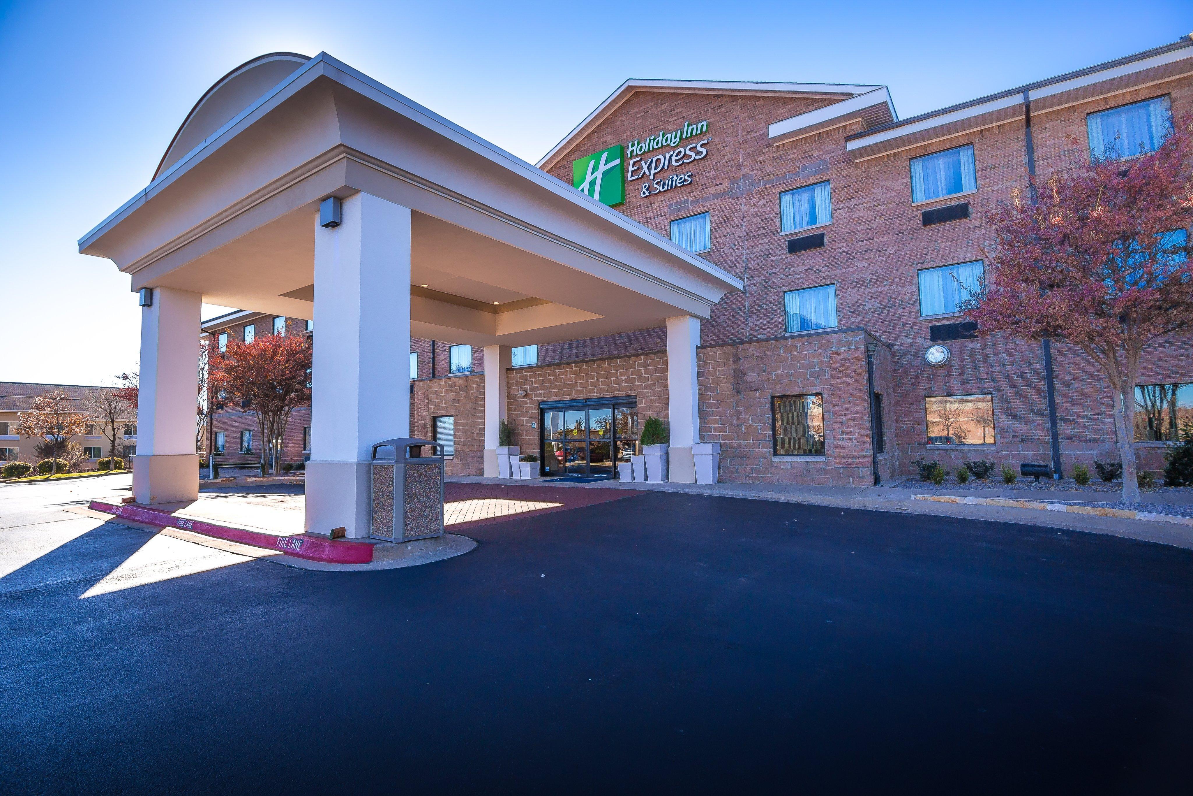 Holiday Inn Express Hotel & Suites Edmond By Ihg Exterior foto